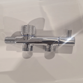 Robinet équerre double...